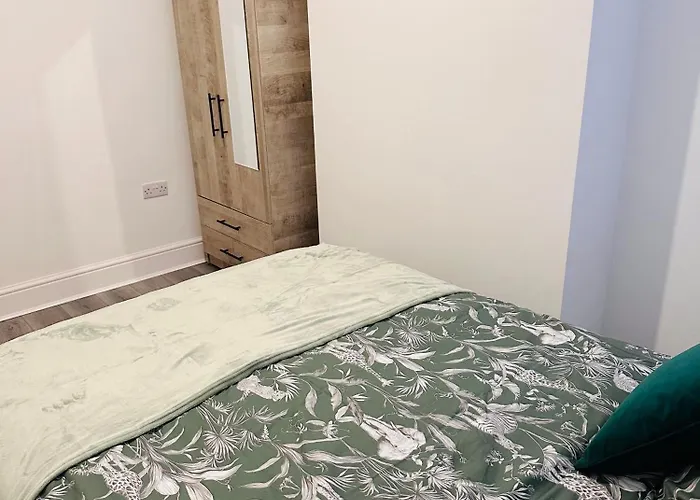 Chaucer House Retreat - Leicester
